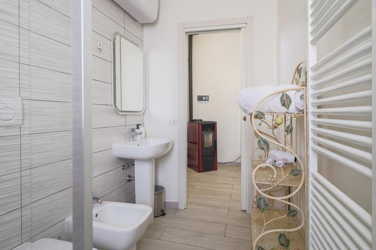 Jacuzzi & Relax - Casa Indipendente 20Min Da Milano Villa Zelo Buon Persico Bagian luar foto