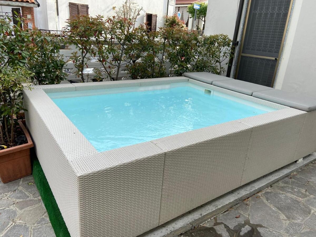 Jacuzzi & Relax - Casa Indipendente 20Min Da Milano Villa Zelo Buon Persico Bagian luar foto