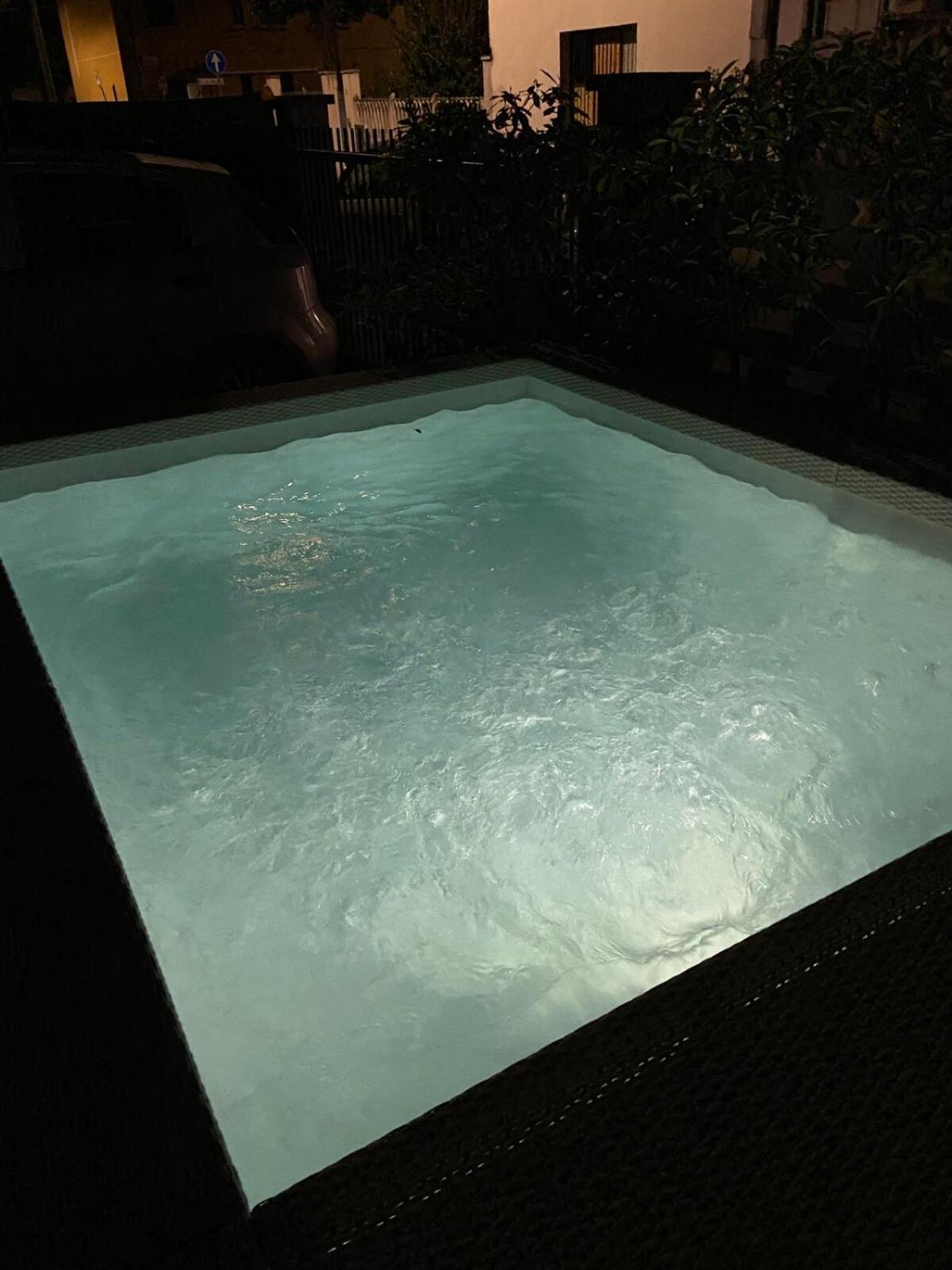 Jacuzzi & Relax - Casa Indipendente 20Min Da Milano Villa Zelo Buon Persico Bagian luar foto